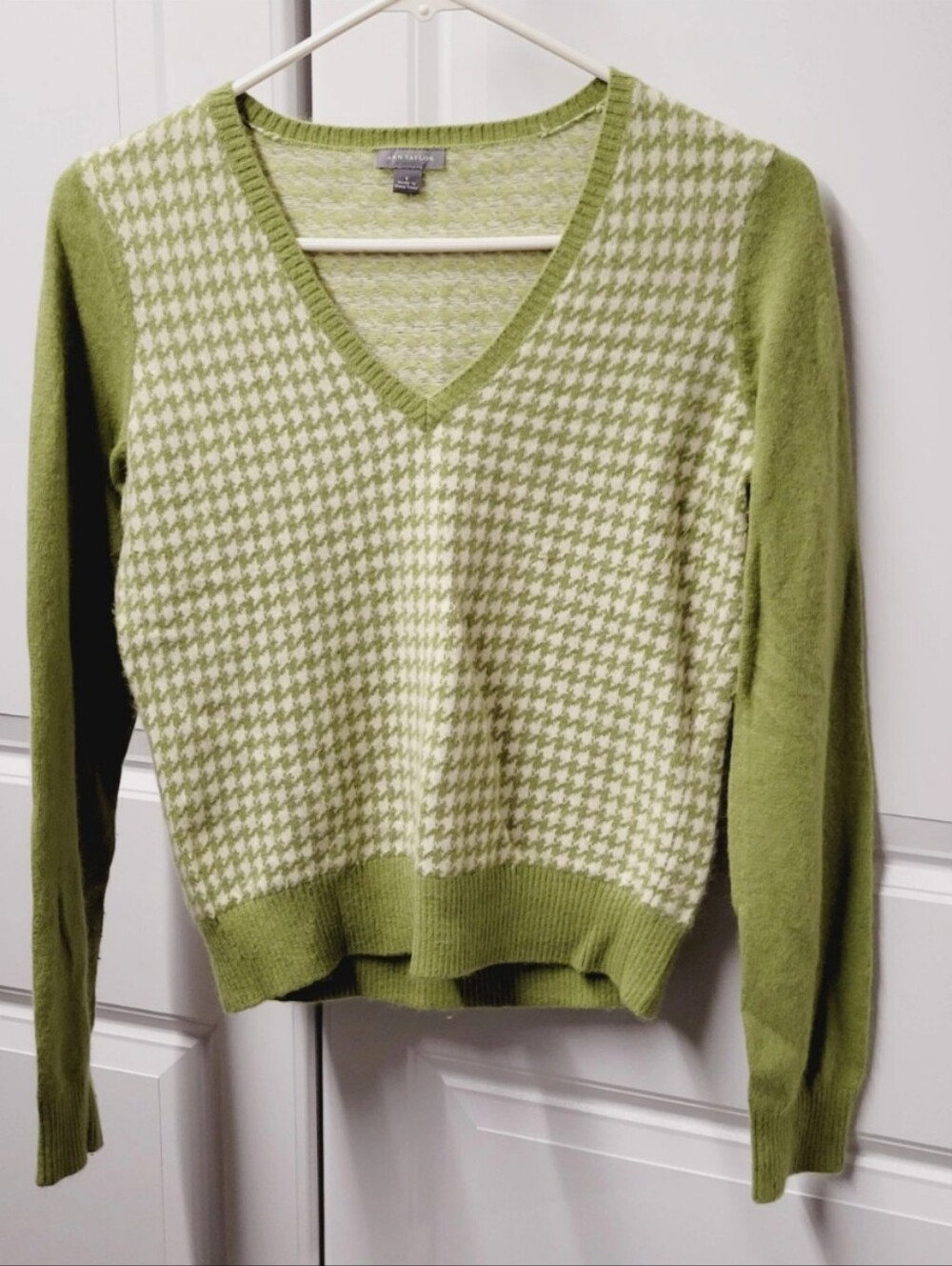 Ann Taylor Sweater Women'sSize: Small Angora Rabbit Hair Blend